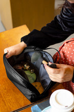 Load image into Gallery viewer, León Stash-n-go Full Grain Leather Pouch (Tech, Toiletry Bag, Dopp Kit)