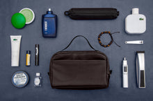 Load image into Gallery viewer, León Stash-n-go Full Grain Leather Pouch (Tech, Toiletry Bag, Dopp Kit)